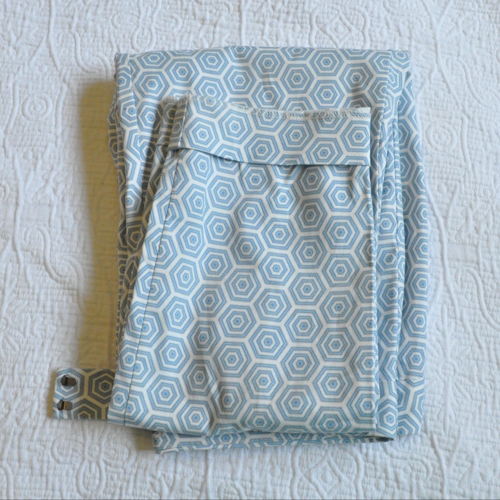 Gap Slim Cropped Hexagon Patterned Pants- Size 2